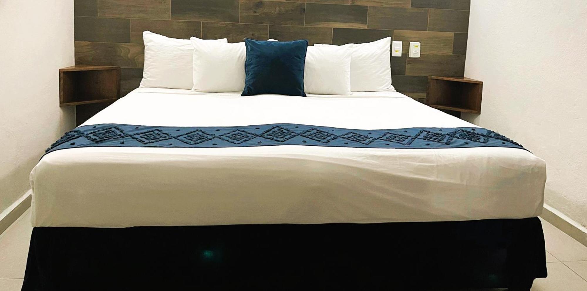 Hotel Juarez 70 Colima Zewnętrze zdjęcie