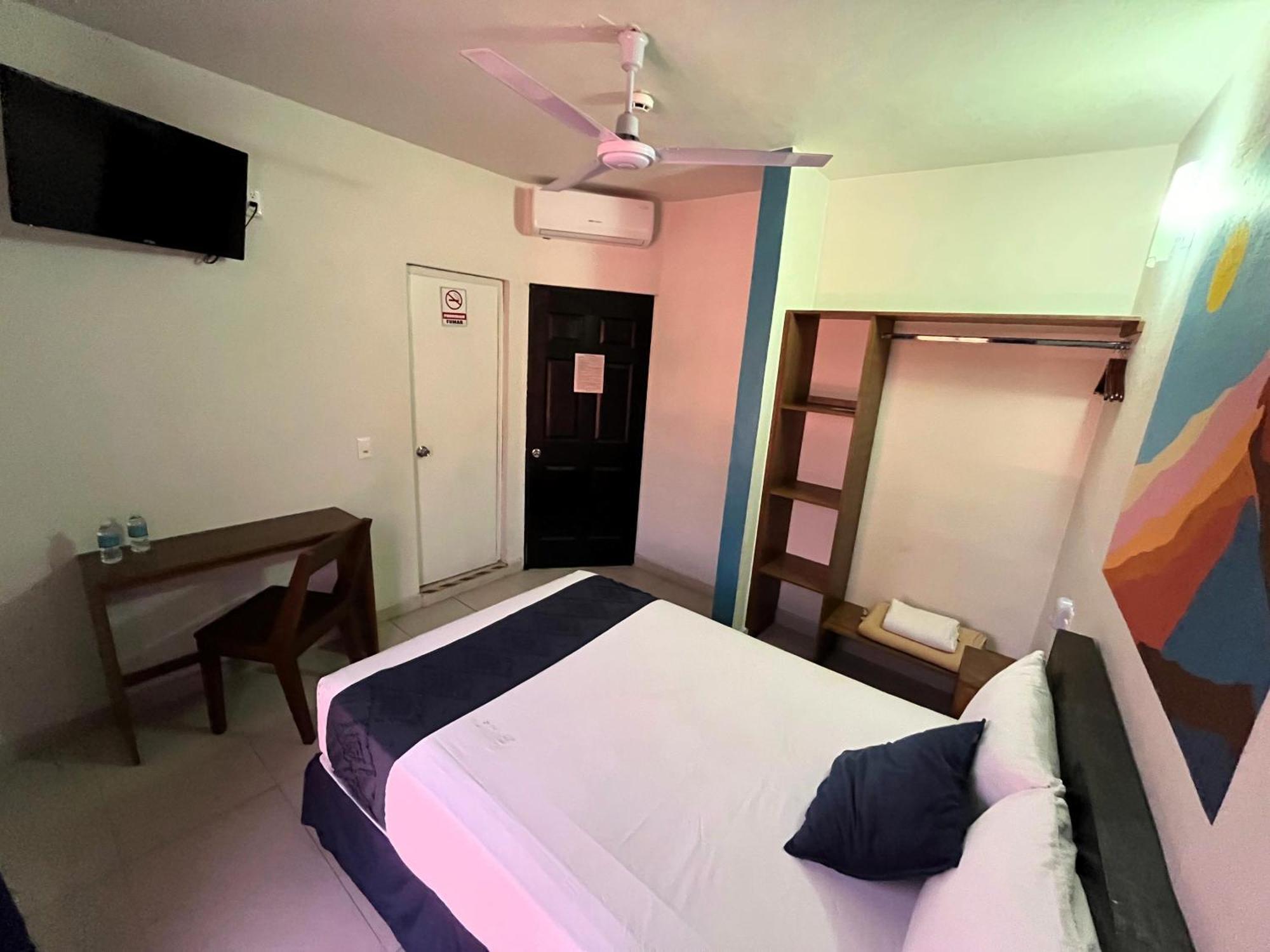 Hotel Juarez 70 Colima Zewnętrze zdjęcie